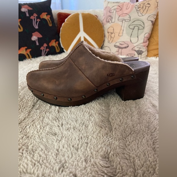 SOLD_Ugg Australia Kassi Suede Sheepskin Heeled Clogs_Size 9 - Picture 4 of 8